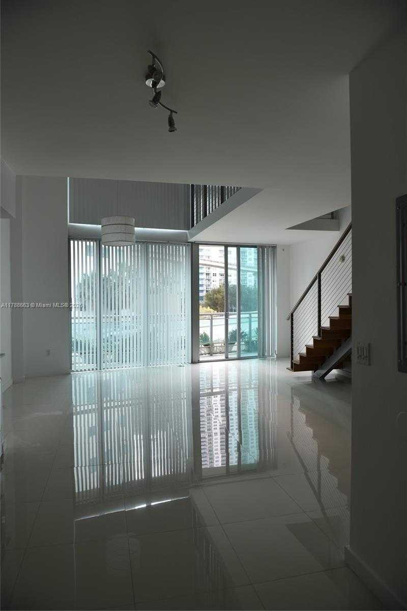 Small Image of 350 SOUTH MIAMI AVE #304, Miami Number 3