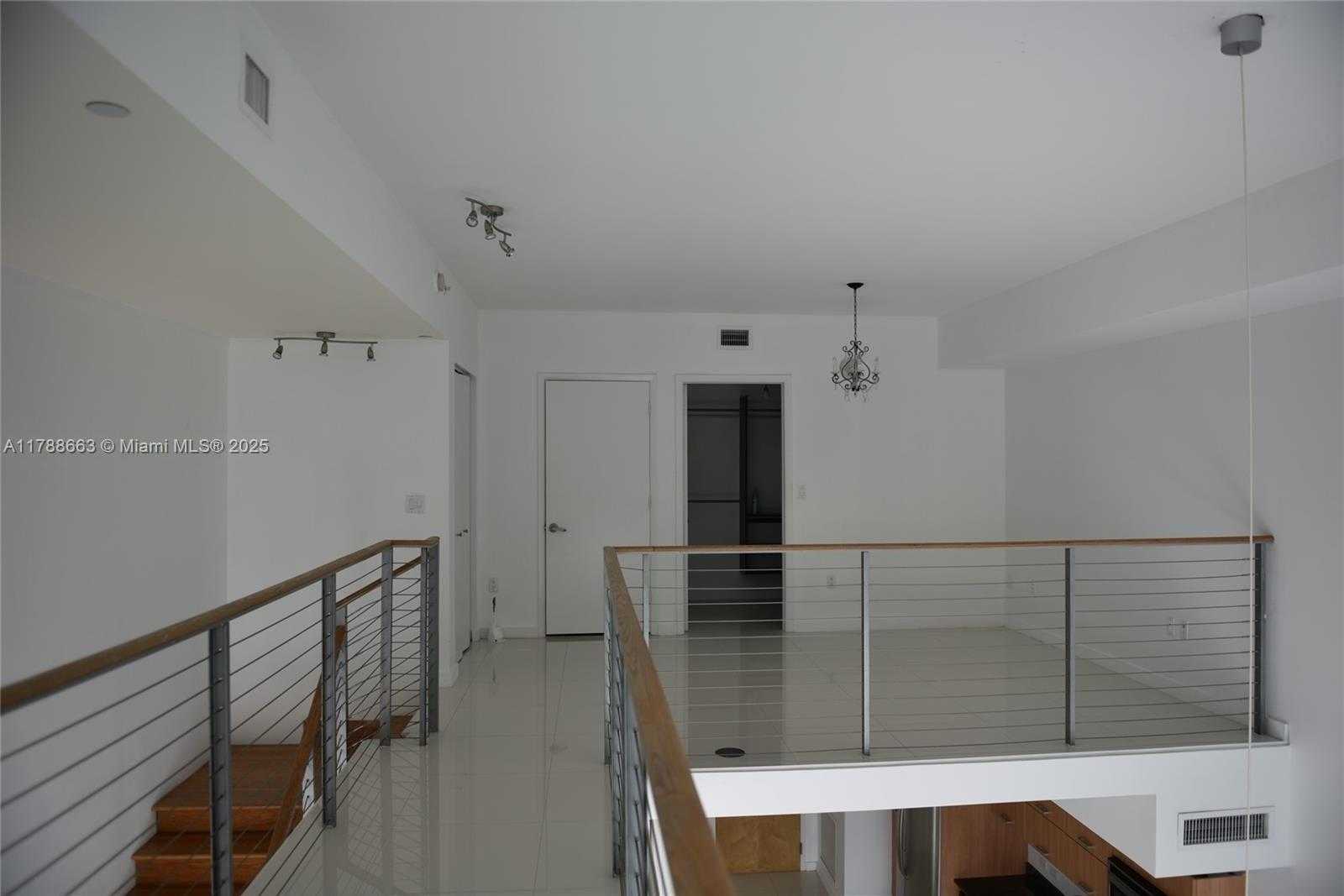 Small Image of 350 SOUTH MIAMI AVE #304, Miami Number 6