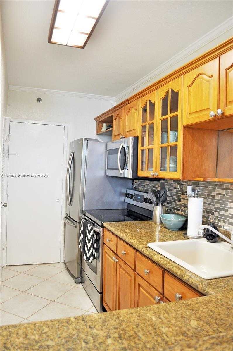 Small Image of 100 LINCOLN RD #1119, Miami Beach Number 6
