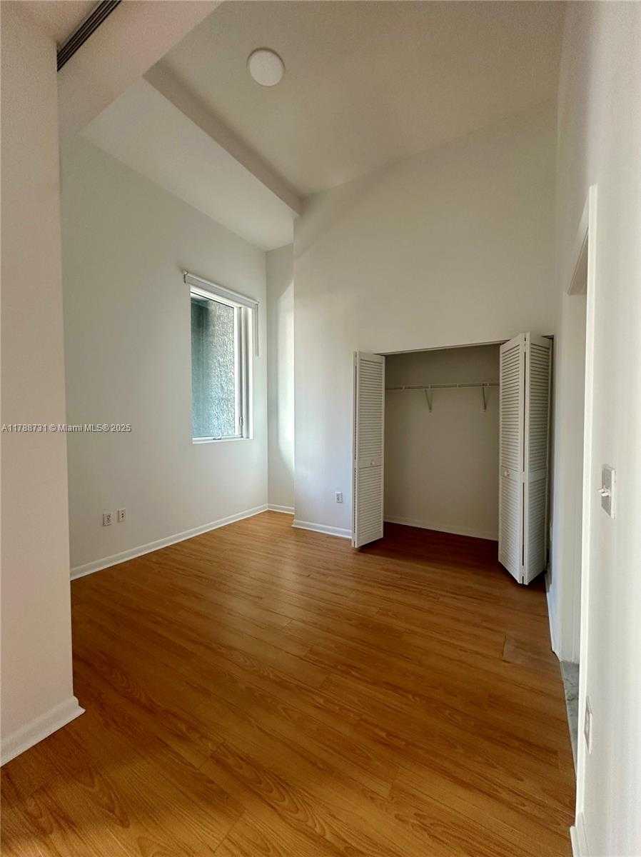 Small Image of 253 NORTH EAST 2ND ST #310, Miami Number 13