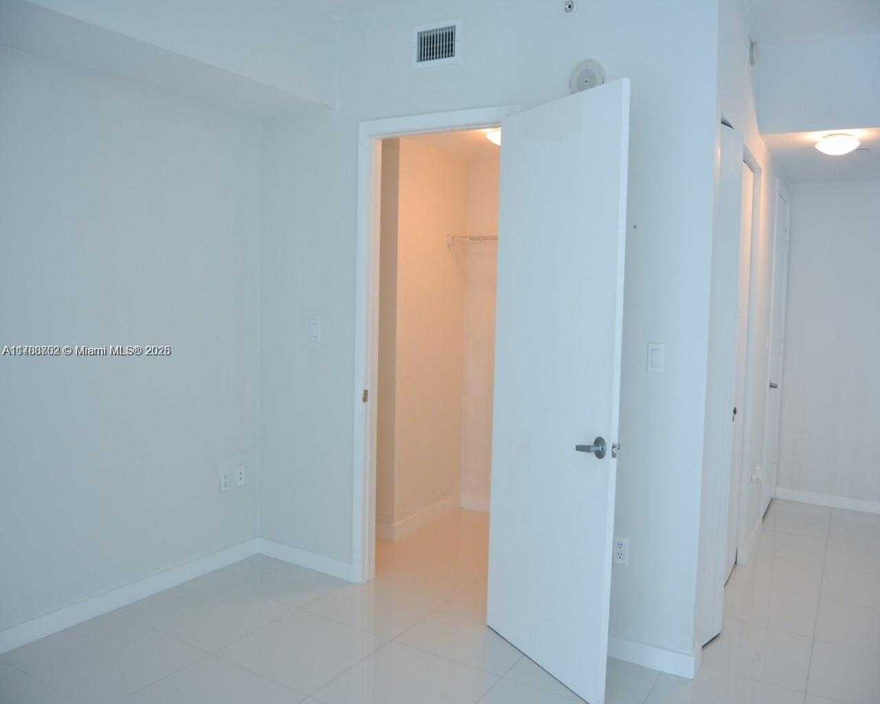 Small Image of 350 SOUTH MIAMI AVE #302, Miami Number 14