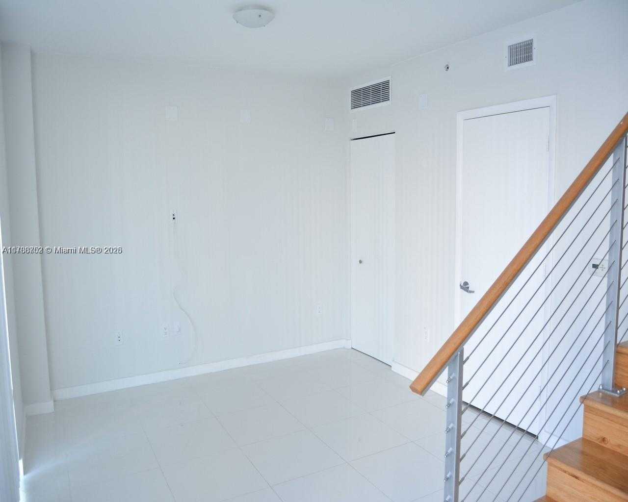 Small Image of 350 SOUTH MIAMI AVE #302, Miami Number 5