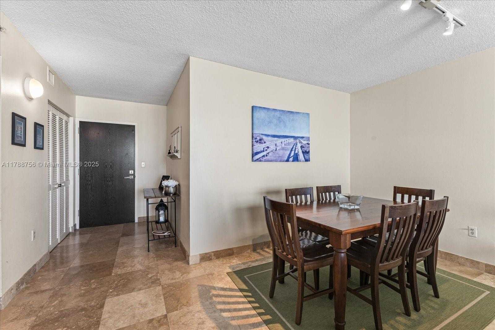 Small Image of 90 ALTON RD #2005, Miami Beach Number 11
