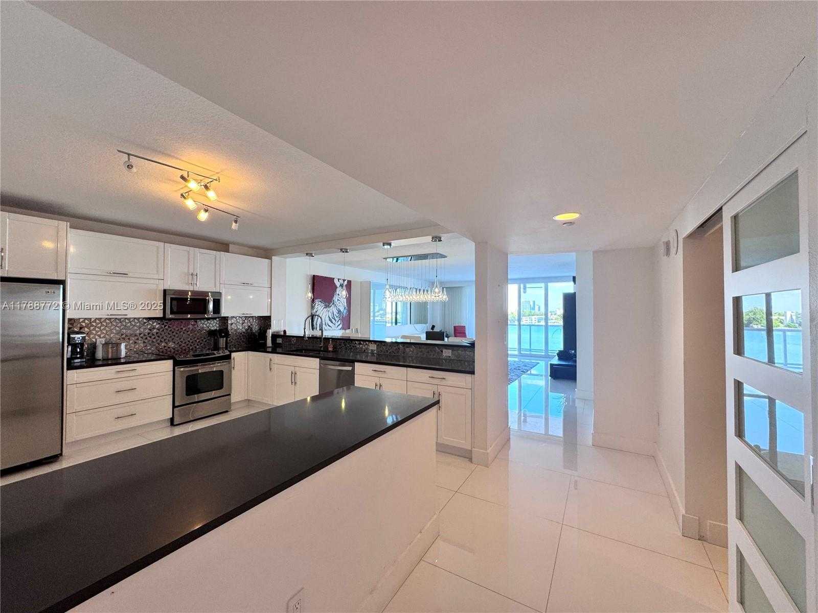 Small Image of 17050 NORTH BAY RD #605, Sunny Isles Beach Number 12