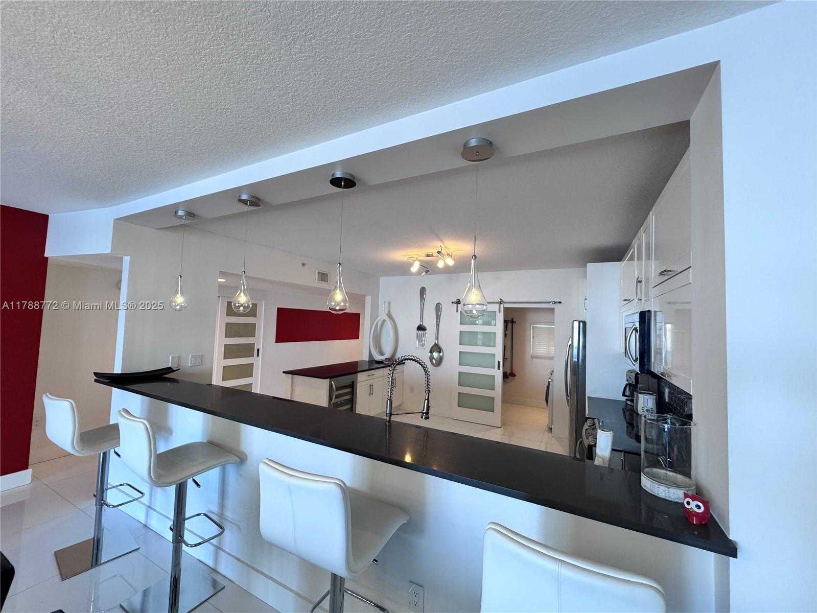 Small Image of 17050 NORTH BAY RD #605, Sunny Isles Beach Number 9