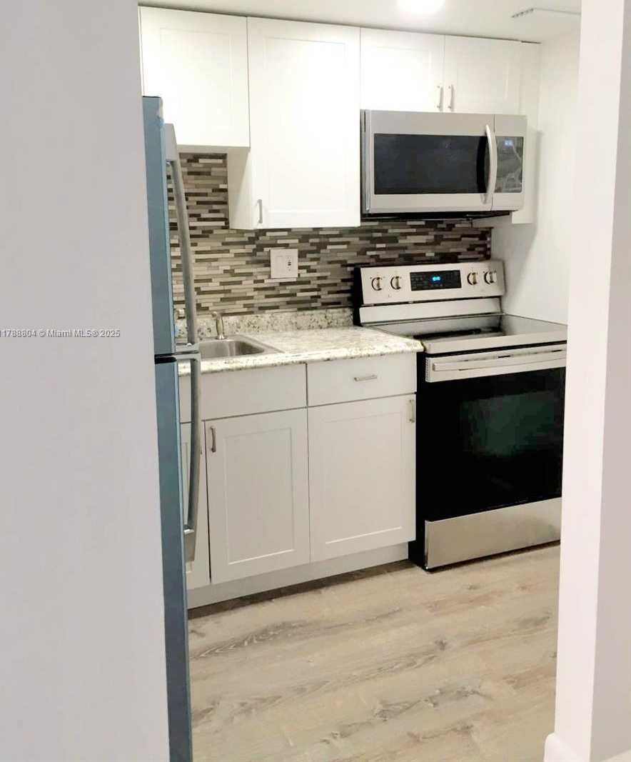 Small Image of 250 174TH ST #510, Sunny Isles Beach Number 5