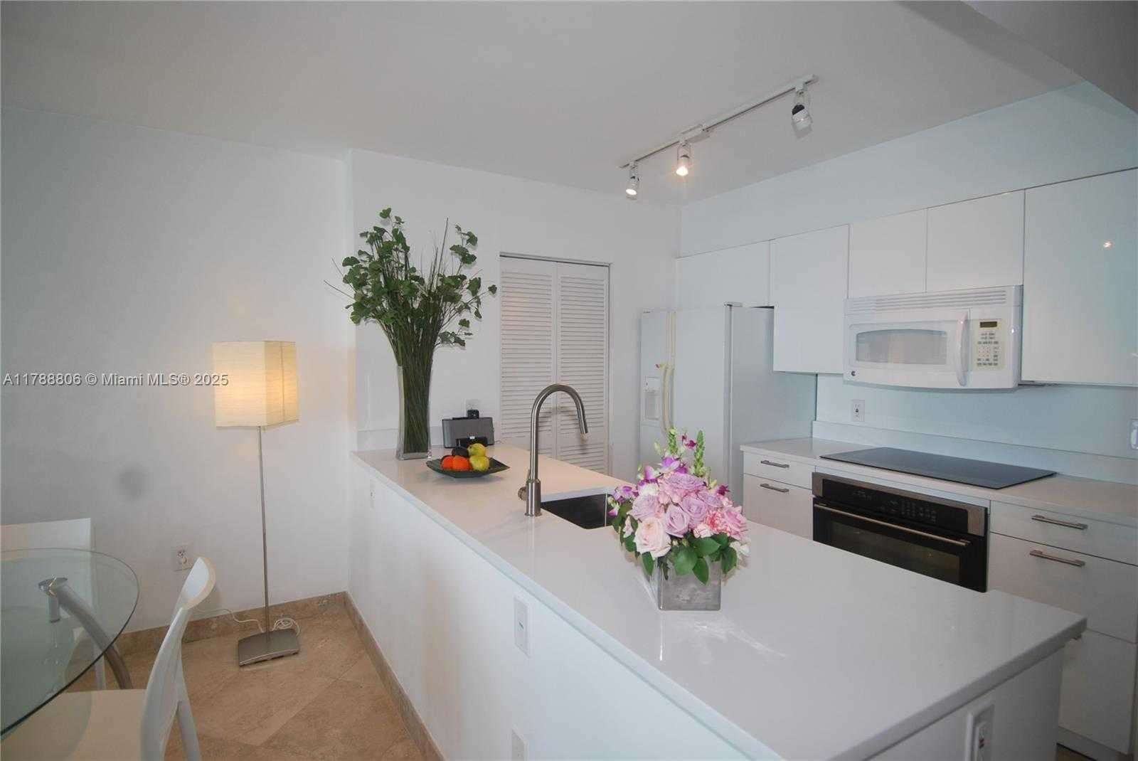 Small Image of 90 ALTON RD #2708, Miami Beach Number 6