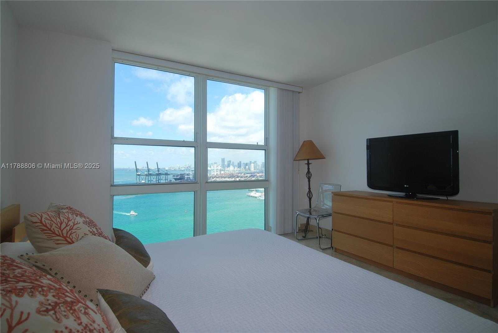 Small Image of 90 ALTON RD #2708, Miami Beach Number 9