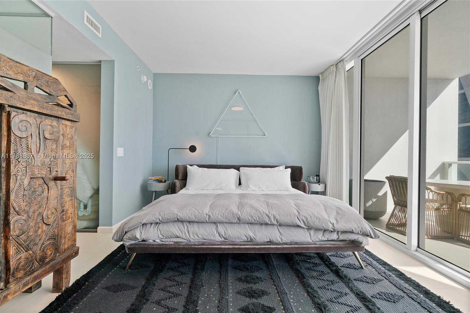 Small Image of 1040 BISCAYNE BLVD #3908, Miami Number 12