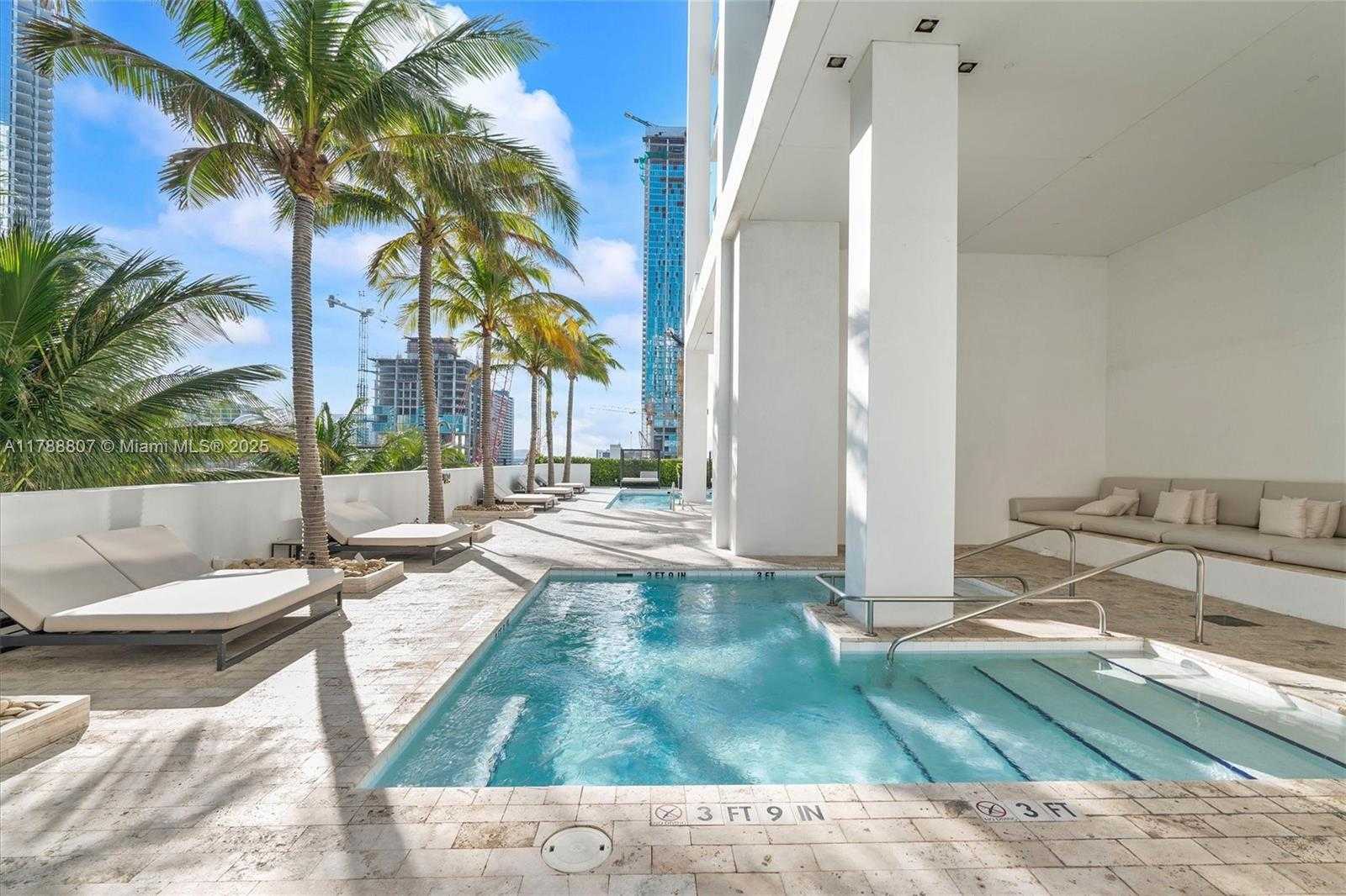 Small Image of 1040 BISCAYNE BLVD #3908, Miami Number 22