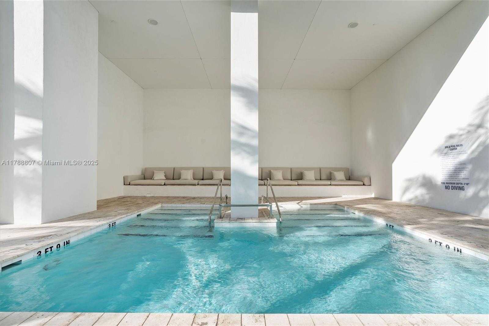 Small Image of 1040 BISCAYNE BLVD #3908, Miami Number 24
