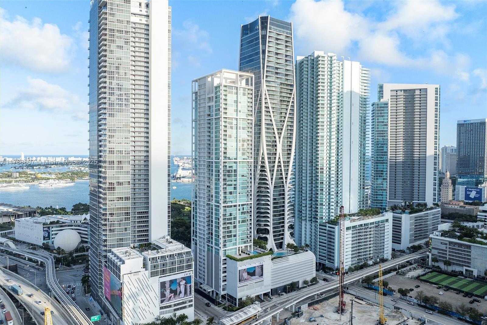 Small Image of 1040 BISCAYNE BLVD #3908, Miami Number 35