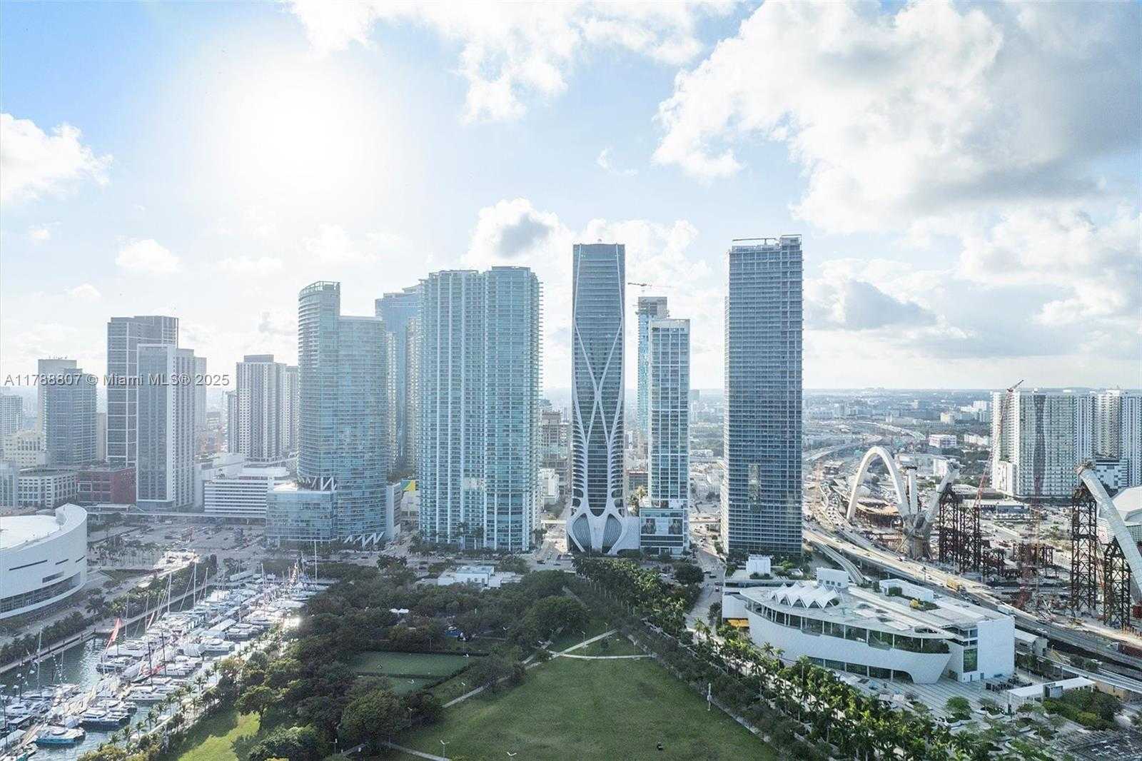 Small Image of 1040 BISCAYNE BLVD #3908, Miami Number 36