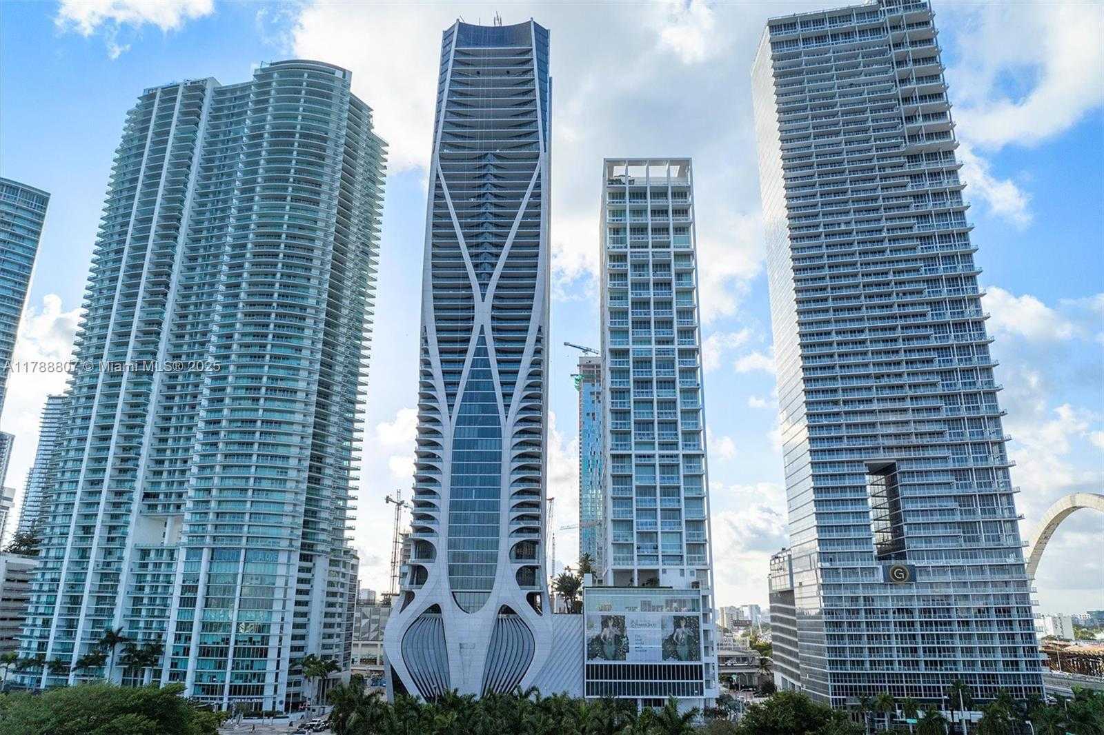 Small Image of 1040 BISCAYNE BLVD #3908, Miami Number 39