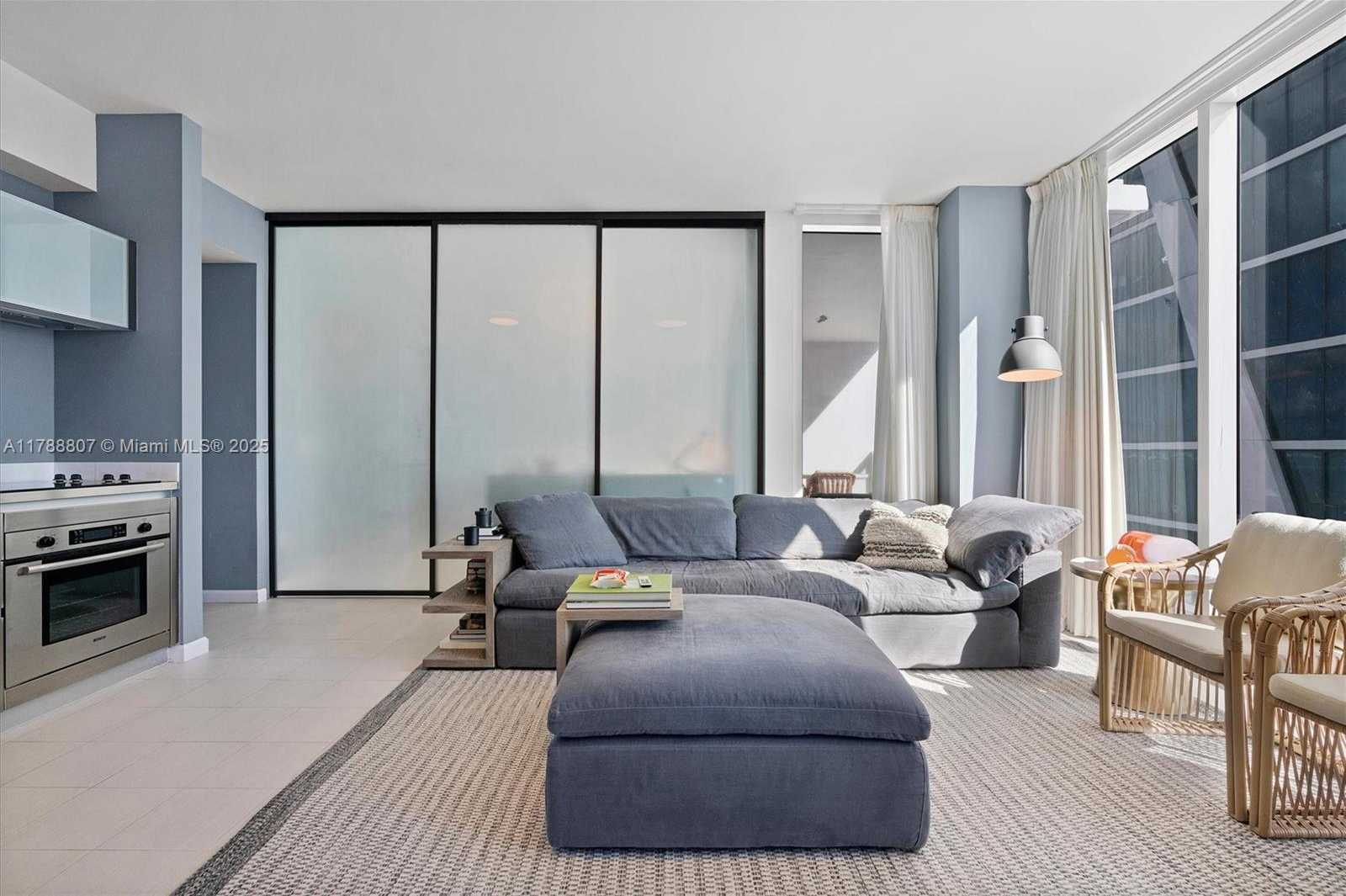 Small Image of 1040 BISCAYNE BLVD #3908, Miami Number 8
