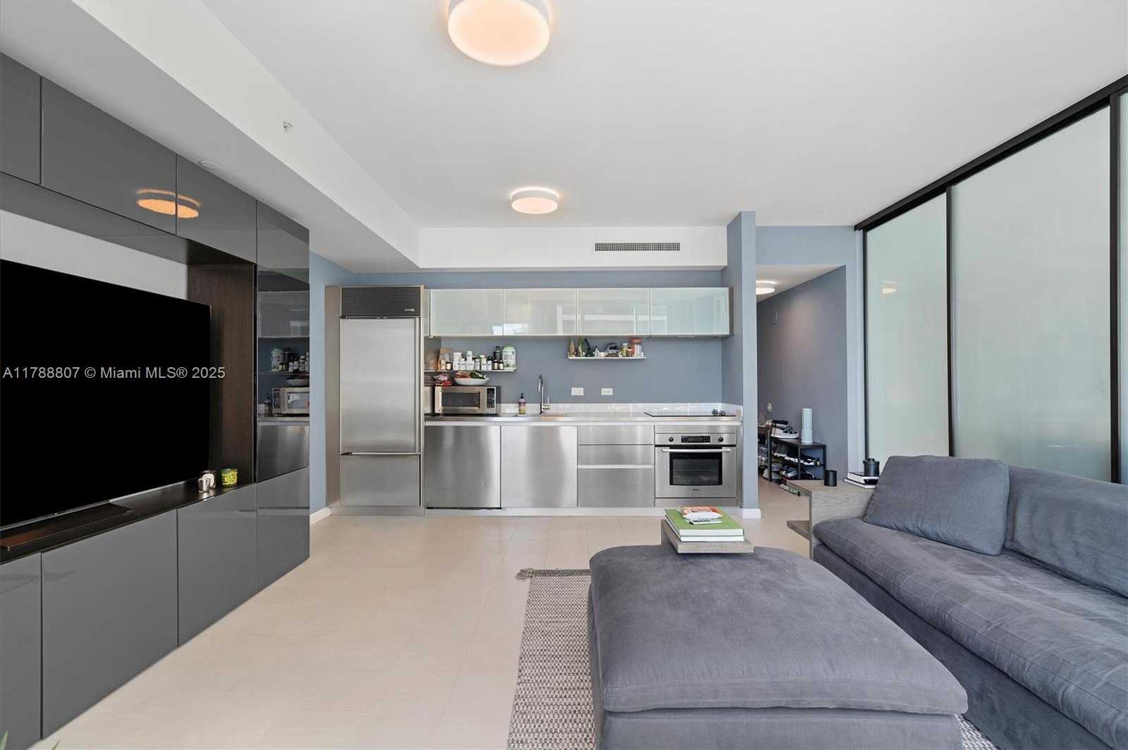 Small Image of 1040 BISCAYNE BLVD #3908, Miami Number 9