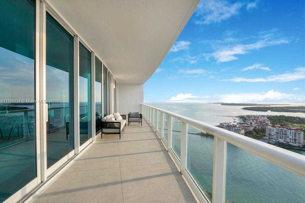 Small Image of 100 SOUTH POINTE DR #3601, Miami Beach Number 17