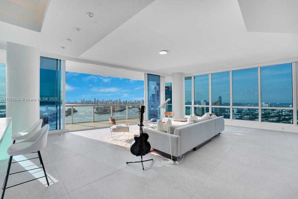 Small Image of 100 SOUTH POINTE DR #3601, Miami Beach Number 2