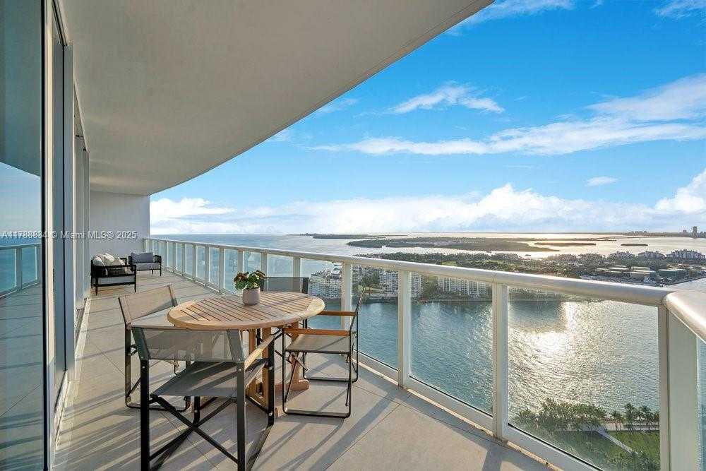 Small Image of 100 SOUTH POINTE DR #3601, Miami Beach Number 21