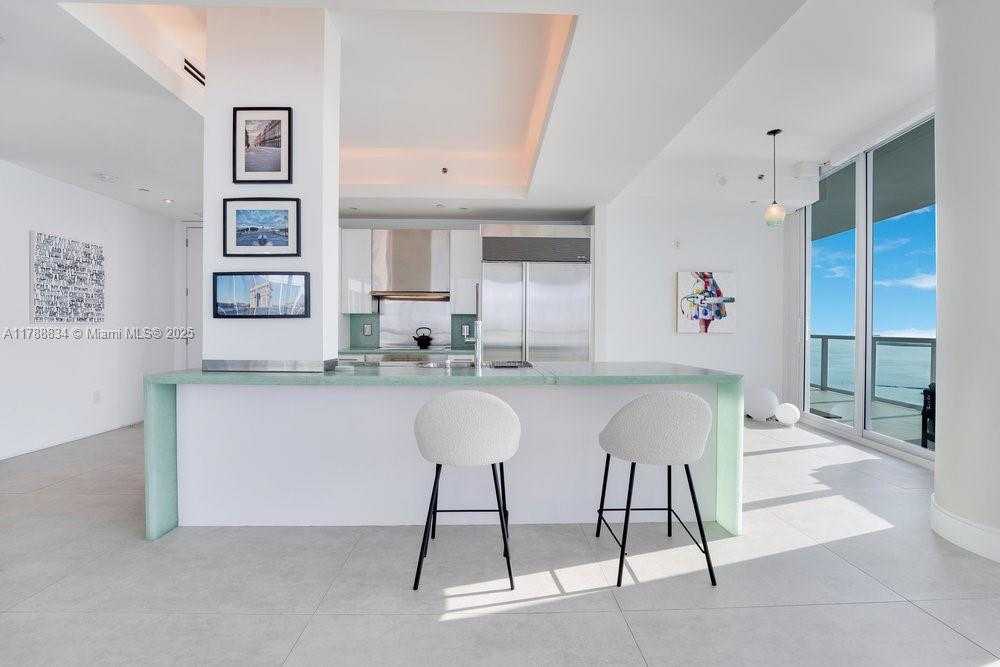 Small Image of 100 SOUTH POINTE DR #3601, Miami Beach Number 27