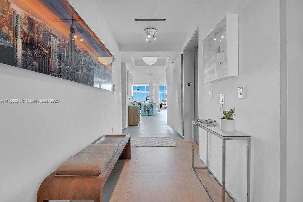 Small Image of 100 SOUTH POINTE DR #3601, Miami Beach Number 37