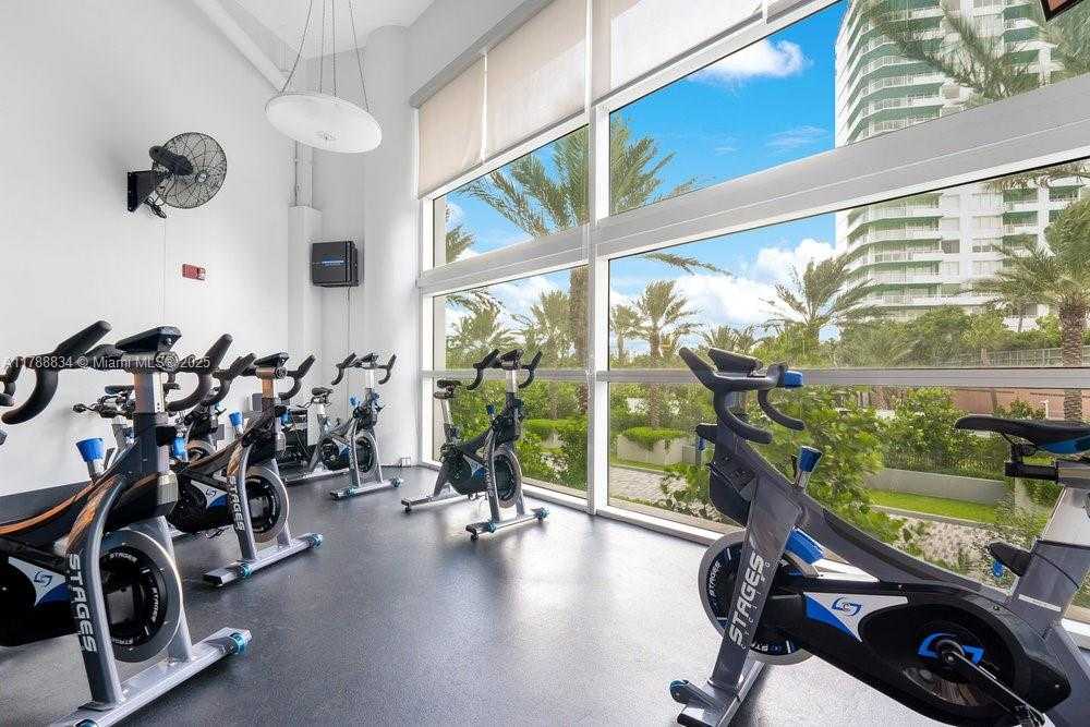 Small Image of 100 SOUTH POINTE DR #3601, Miami Beach Number 47