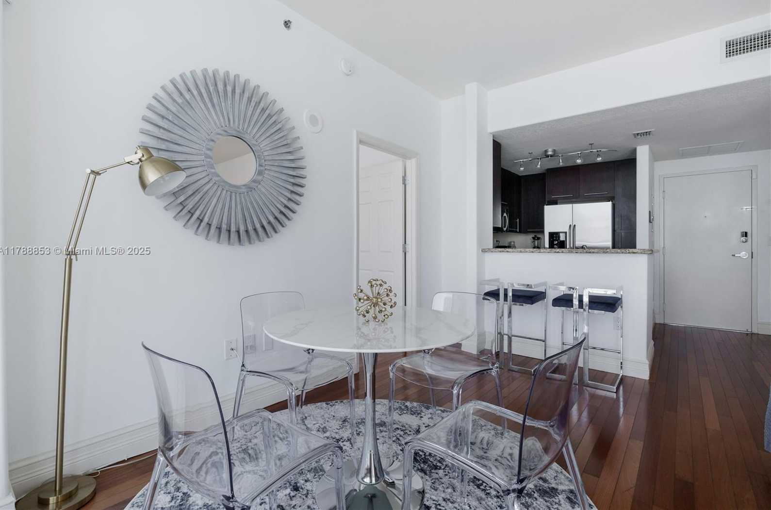 Small Image of 6515 COLLINS AVE #1405, Miami Beach Number 11