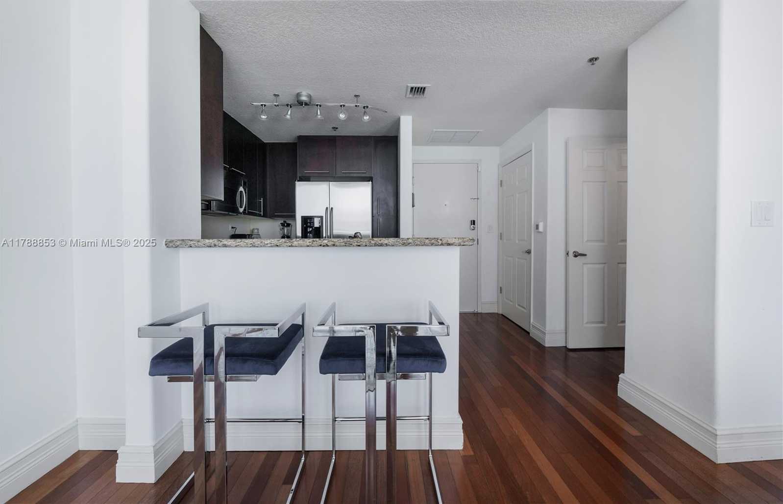Small Image of 6515 COLLINS AVE #1405, Miami Beach Number 12