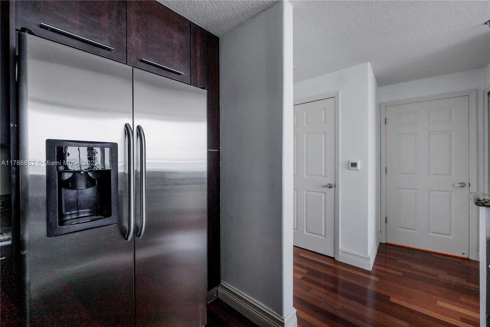 Small Image of 6515 COLLINS AVE #1405, Miami Beach Number 17