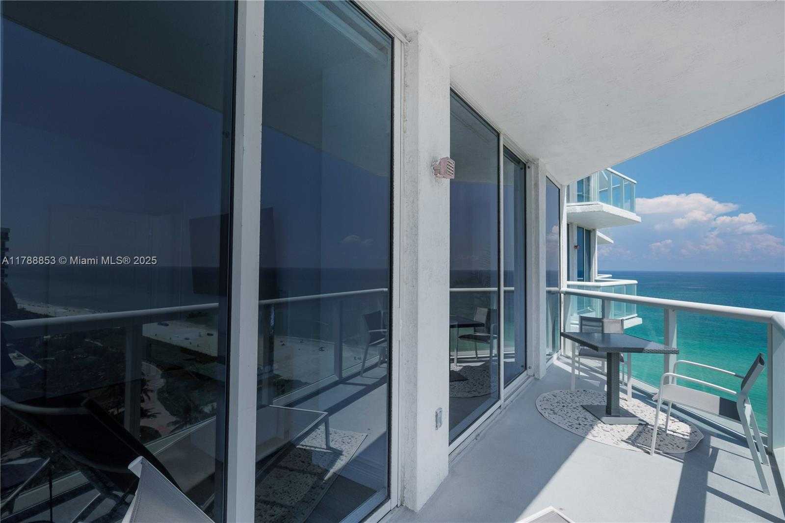 Small Image of 6515 COLLINS AVE #1405, Miami Beach Number 25