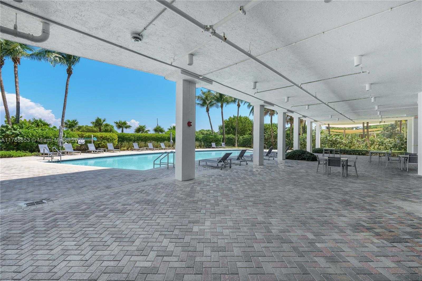 Small Image of 6515 COLLINS AVE #1405, Miami Beach Number 29