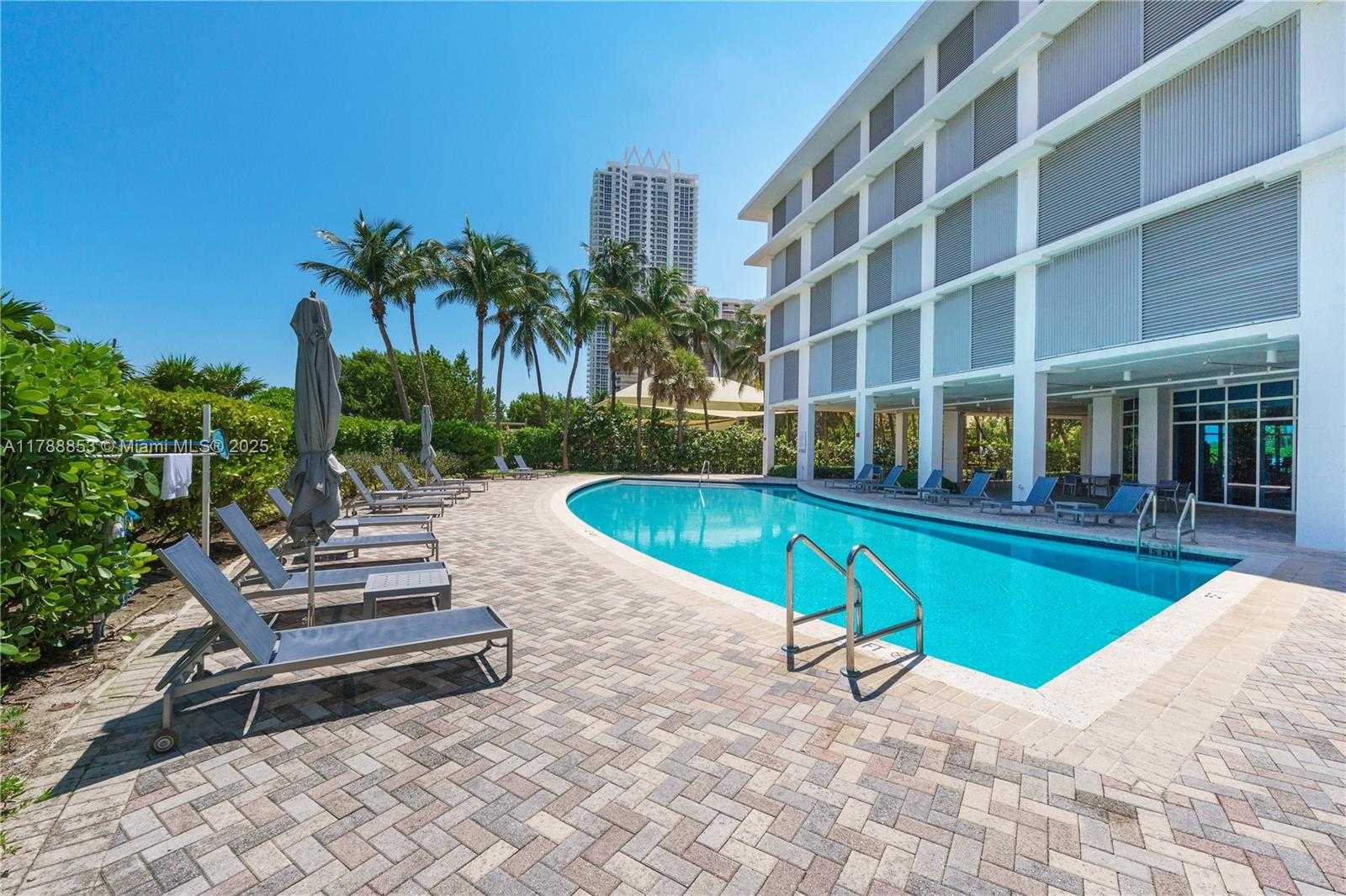 Small Image of 6515 COLLINS AVE #1405, Miami Beach Number 30