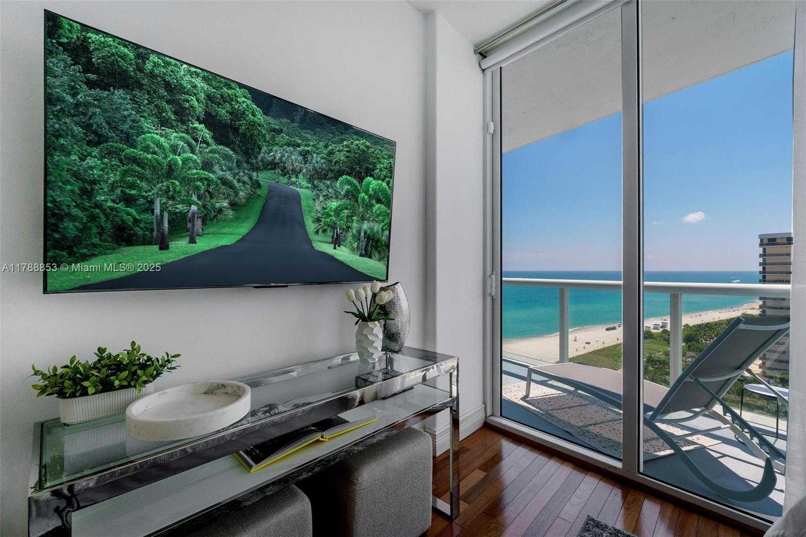 Small Image of 6515 COLLINS AVE #1405, Miami Beach Number 4