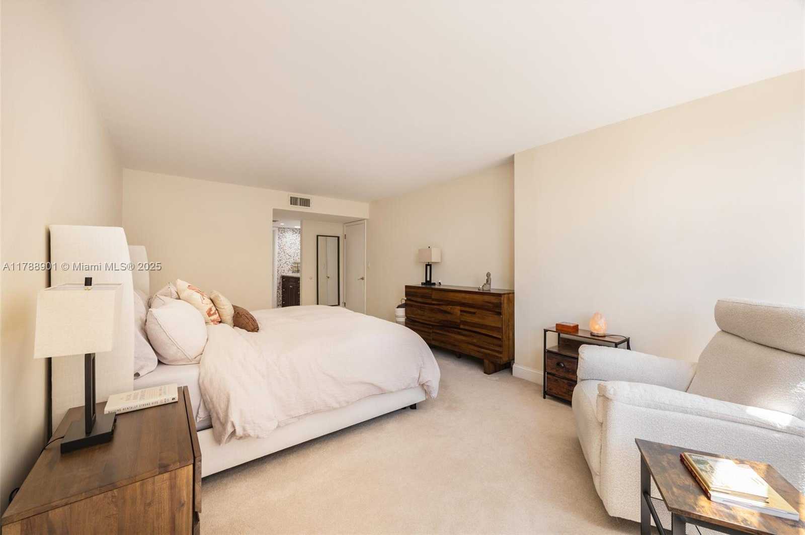 Small Image of 1915 BRICKELL AVE #C408, Miami Number 11