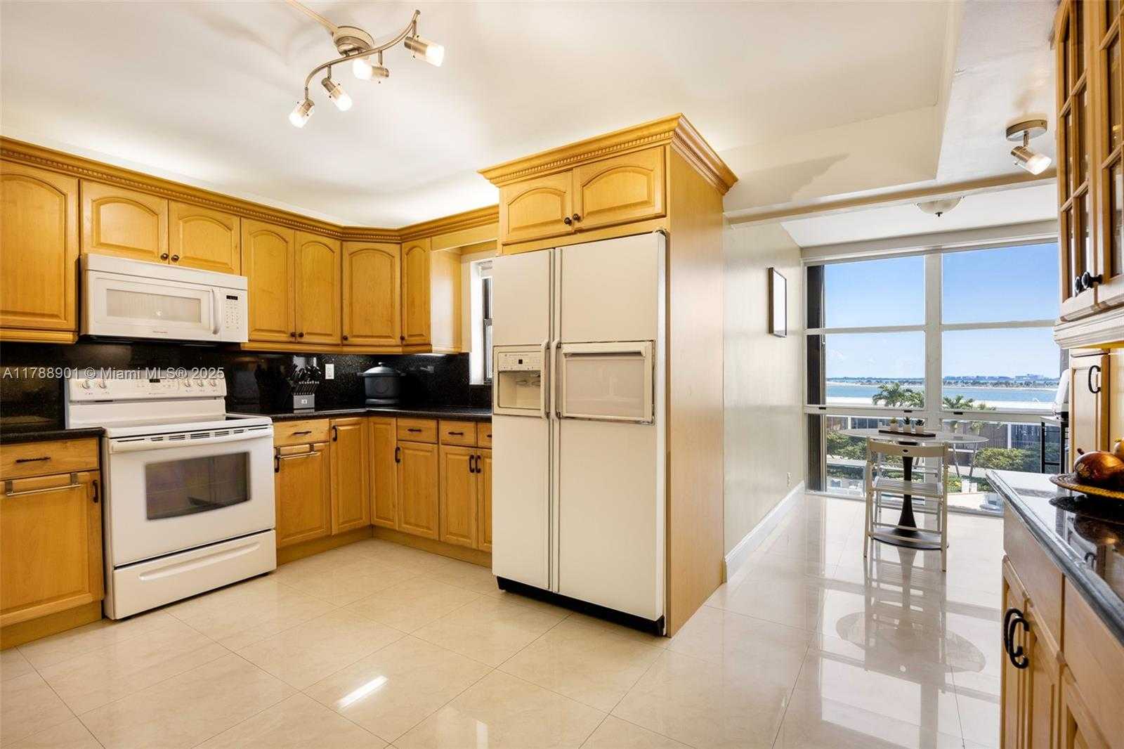 Small Image of 1915 BRICKELL AVE #C408, Miami Number 14