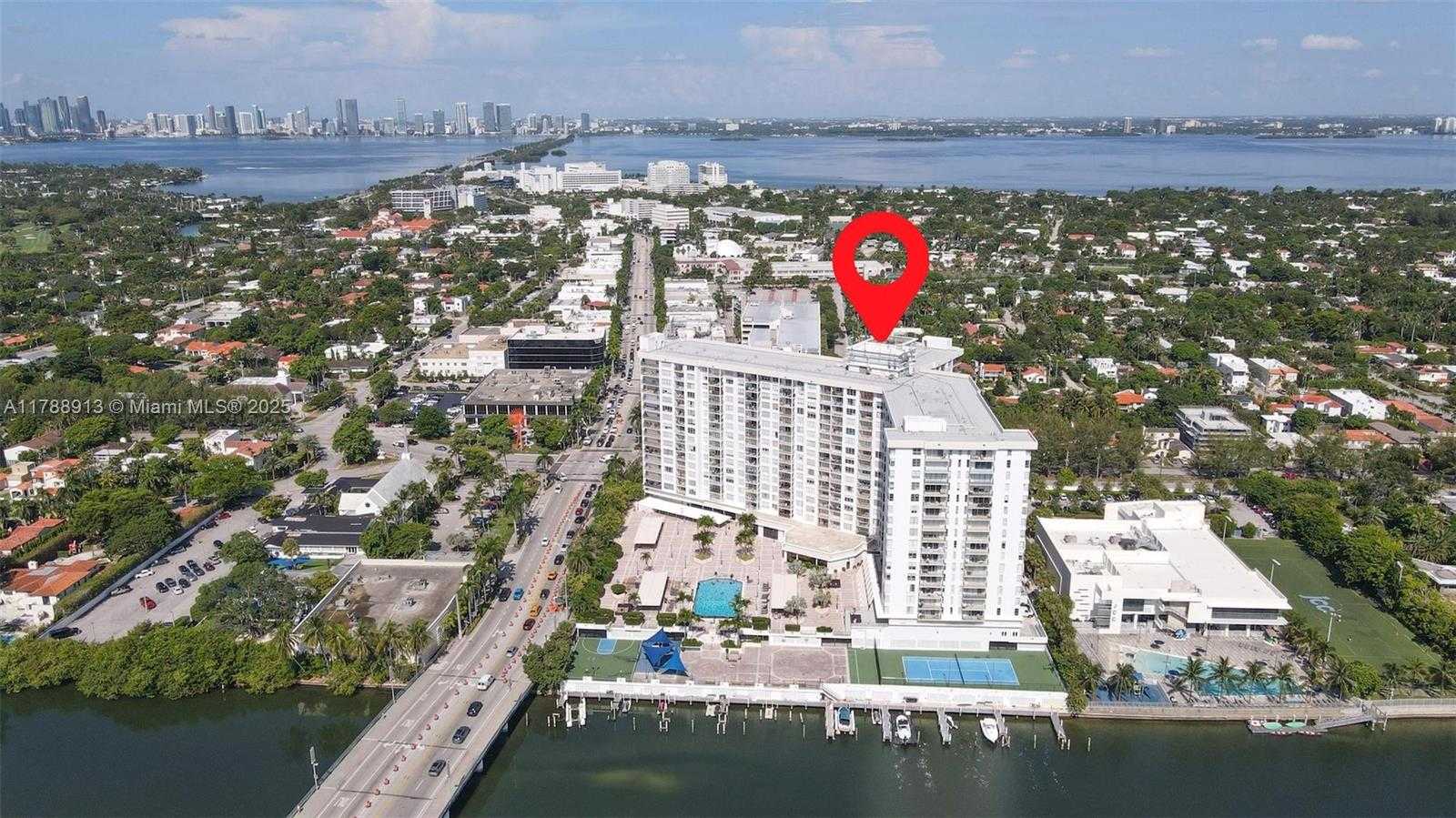 Small Image of 4101 PINE TREE DR #1407, Miami Beach Number 34