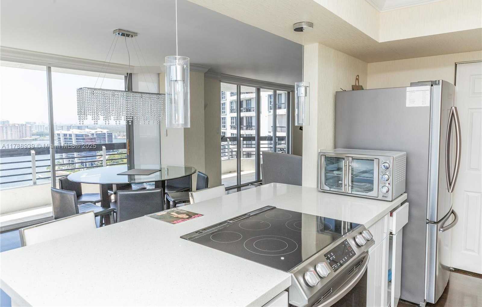 Small Image of 3530 MYSTIC POINTE DR #2910, Aventura Number 12