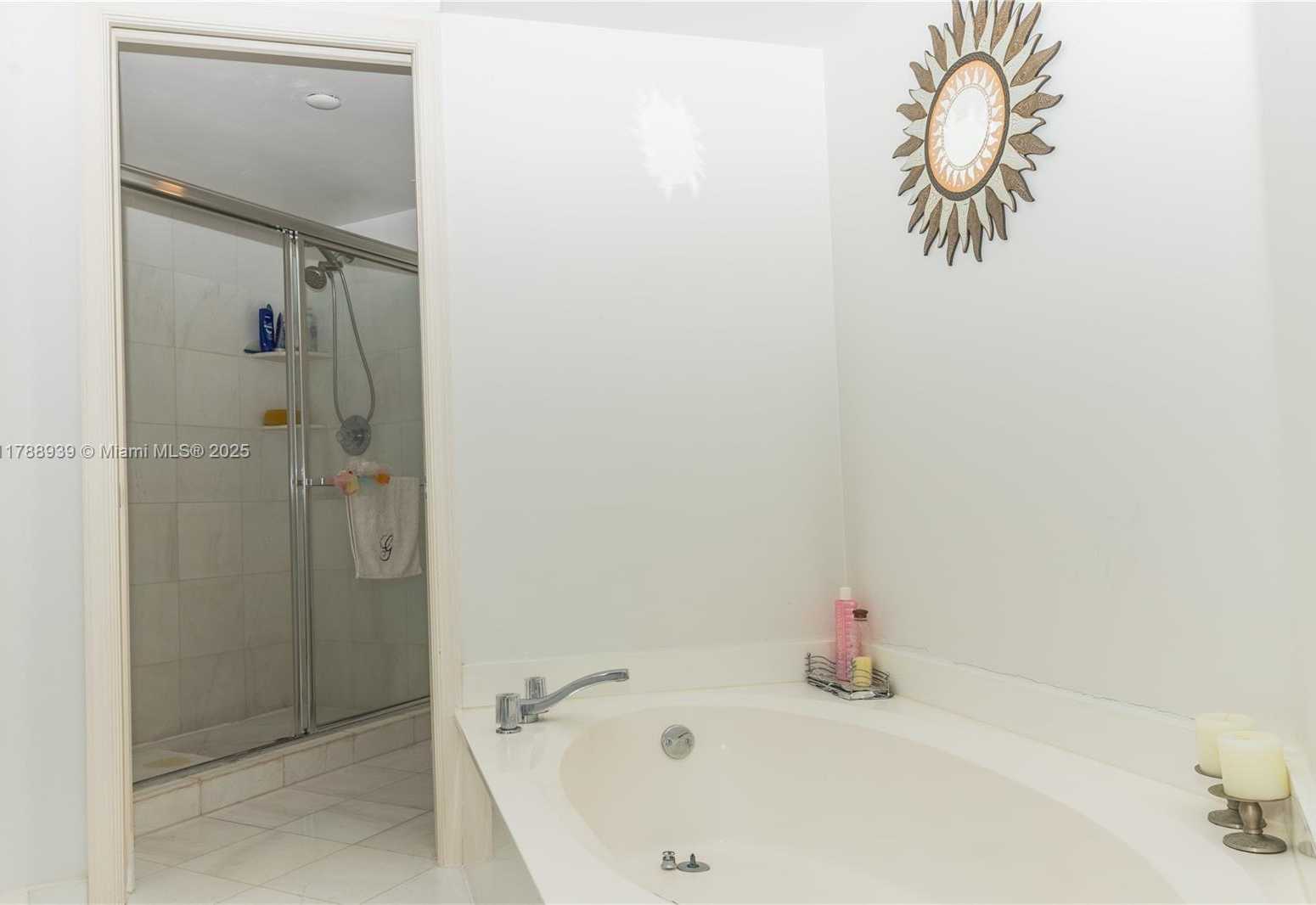 Small Image of 3530 MYSTIC POINTE DR #2910, Aventura Number 18
