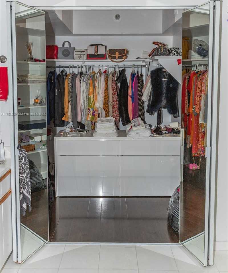 Small Image of 3530 MYSTIC POINTE DR #2910, Aventura Number 30