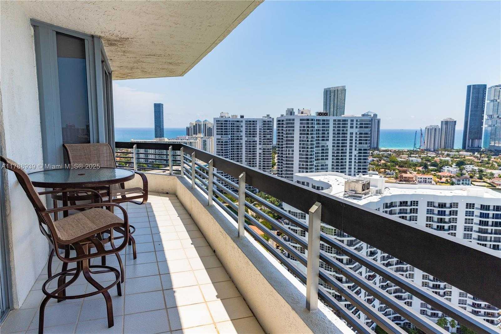 Small Image of 3530 MYSTIC POINTE DR #2910, Aventura Number 5