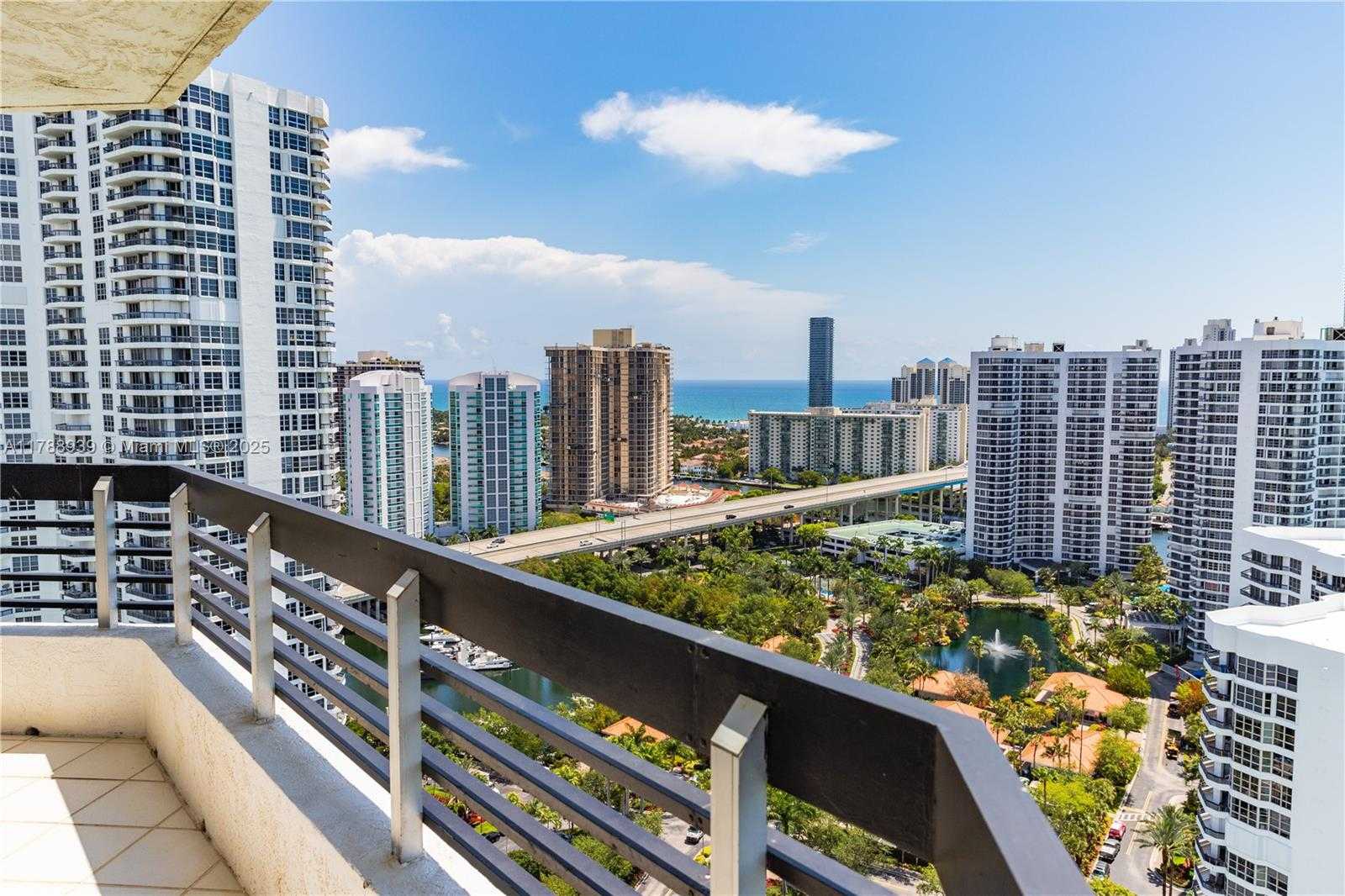 Small Image of 3530 MYSTIC POINTE DR #2910, Aventura Number 6