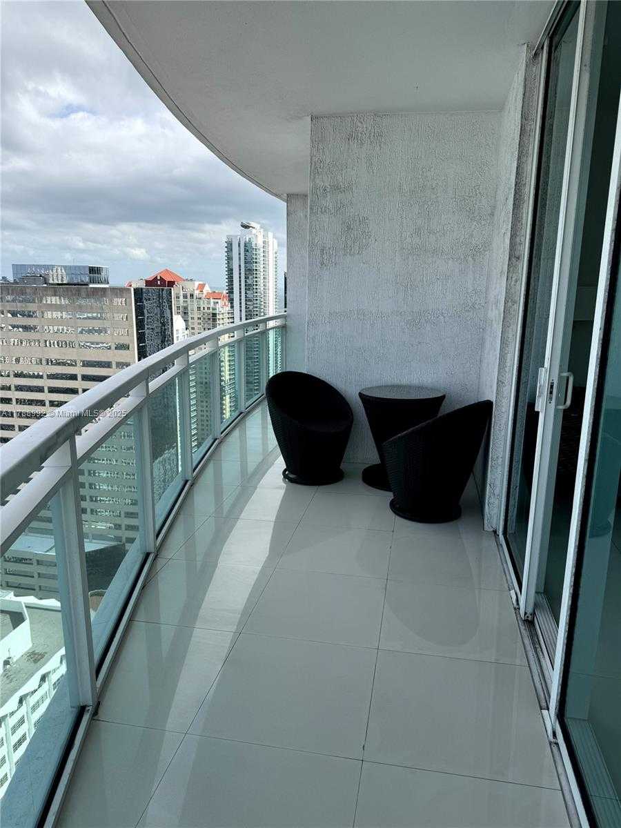 Small Image of 950 BRICKELL BAY DR #3710, Miami Number 10