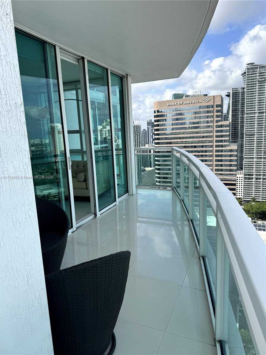 Small Image of 950 BRICKELL BAY DR #3710, Miami Number 11