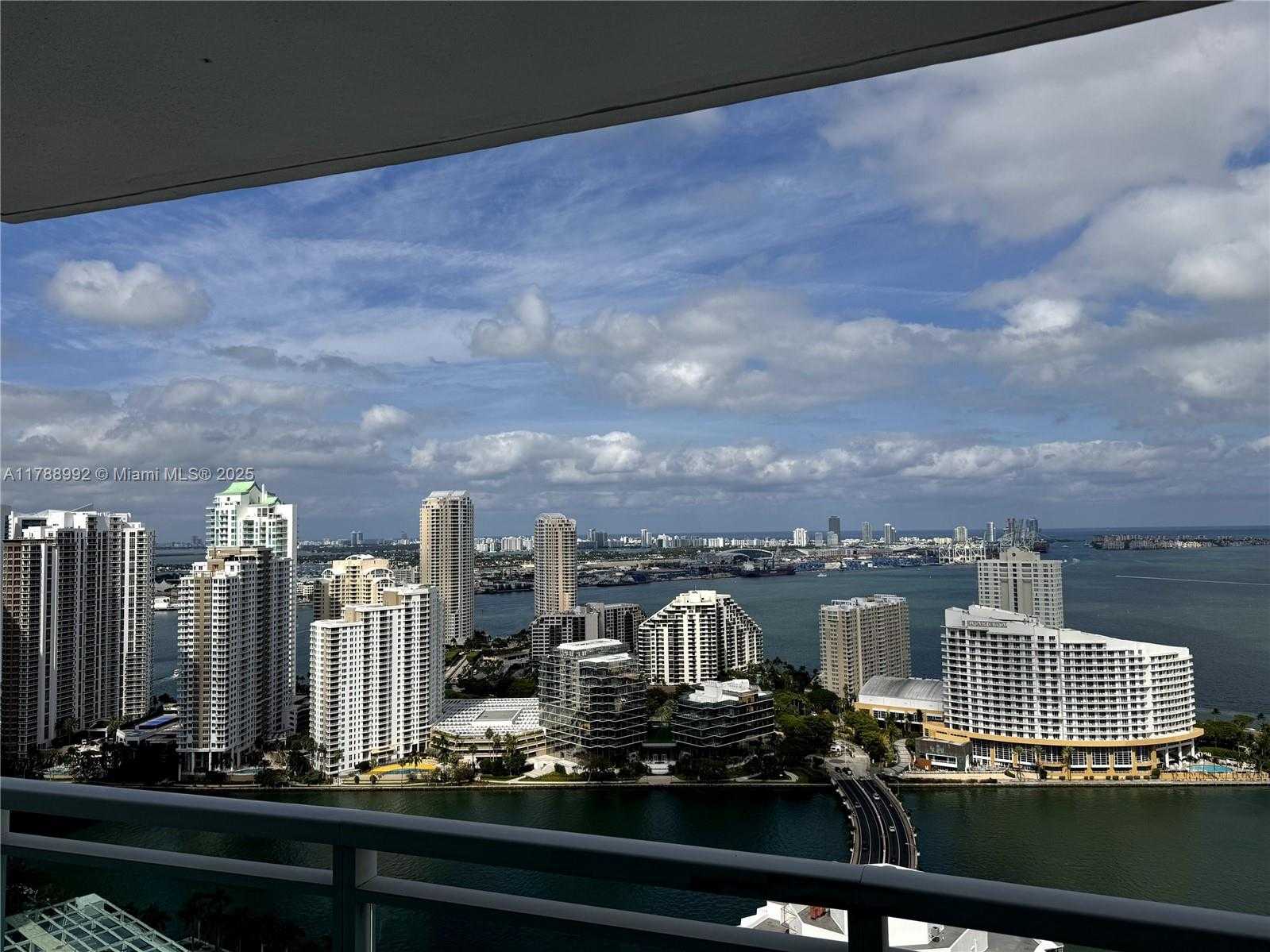 Small Image of 950 BRICKELL BAY DR #3710, Miami Number 9
