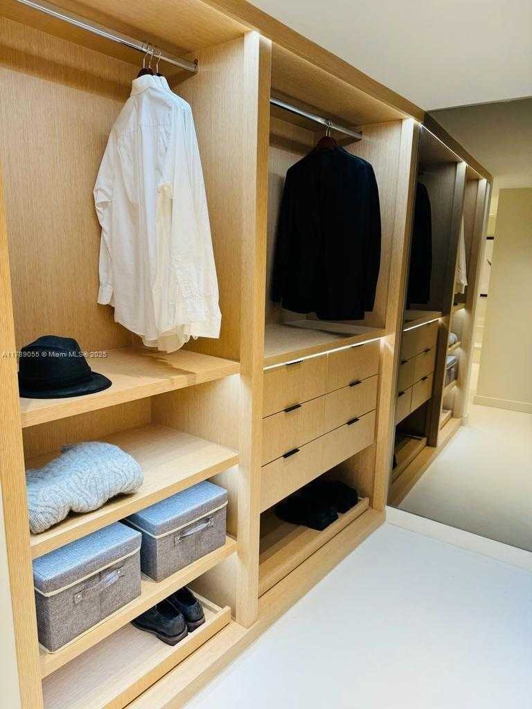 Small Image of 9 ISLAND AVE #1104, Miami Beach Number 15