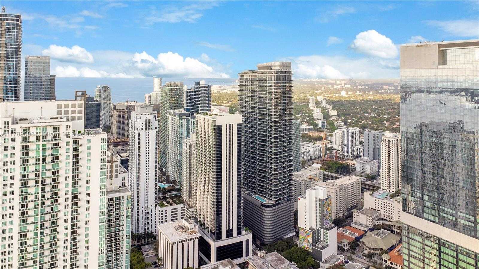 Small Image of 1010 BRICKELL AVE #4111, Miami Number 3