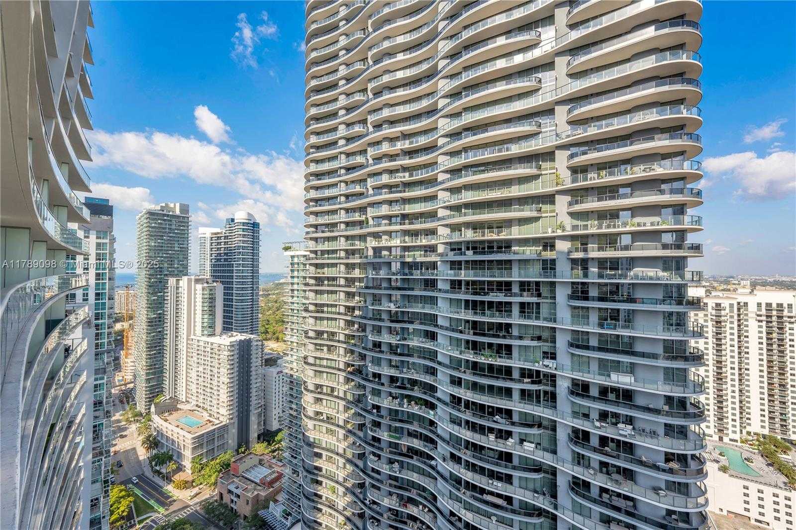 Small Image of 1010 BRICKELL AVE #4111, Miami Number 4
