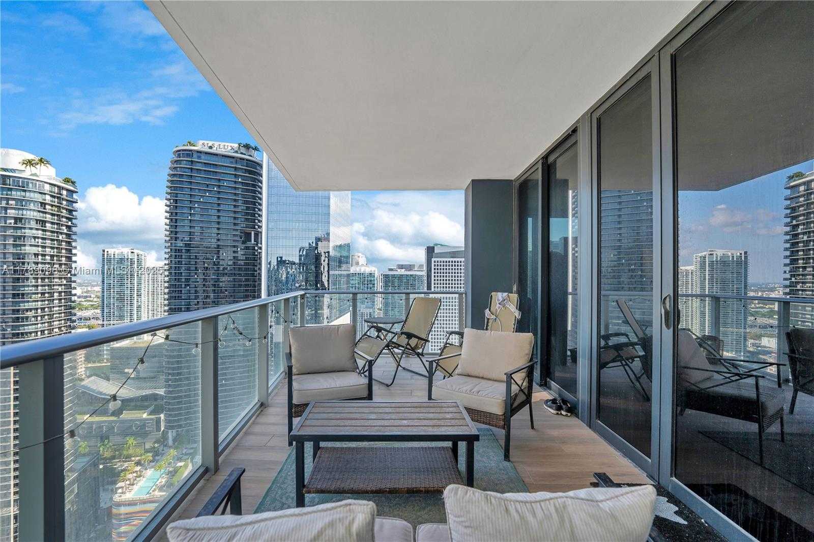 Small Image of 1010 BRICKELL AVE #4111, Miami Number 6