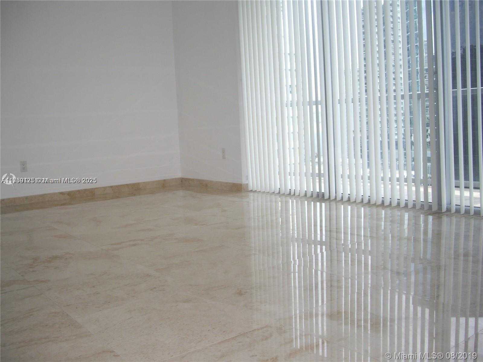 Small Image of 1060 Brickell Ave, Miami, FL 33131, USA Number 15