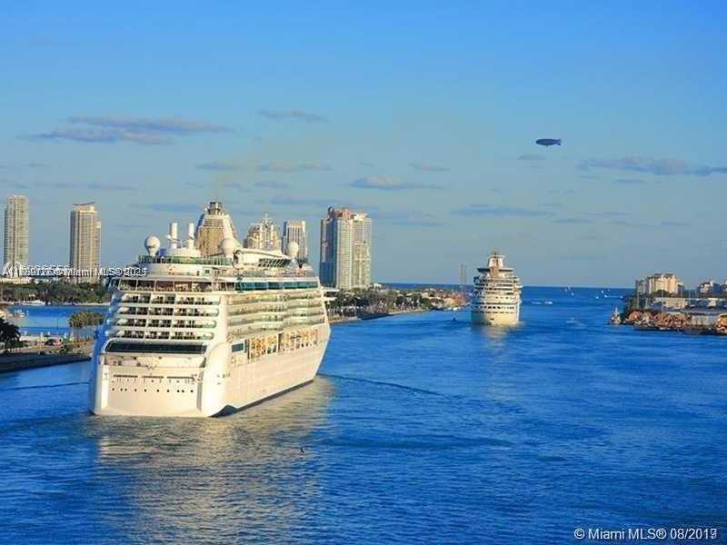 Small Image of 1060 Brickell Ave, Miami, FL 33131, USA Number 29